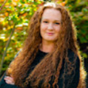 Meet your Posher, Suzanne